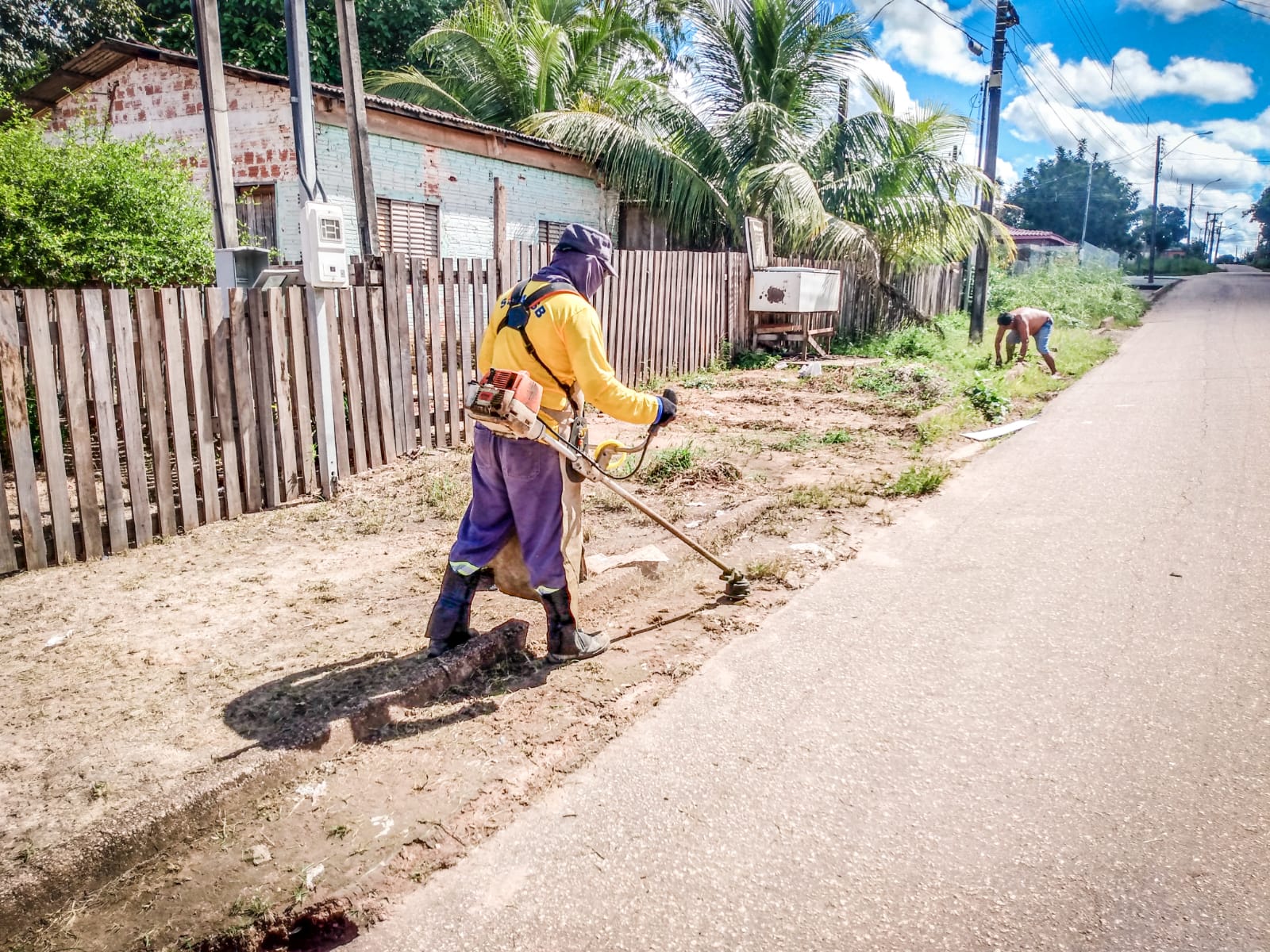 Limpeza urbana chega a distrito estratégico de Porto Velho 